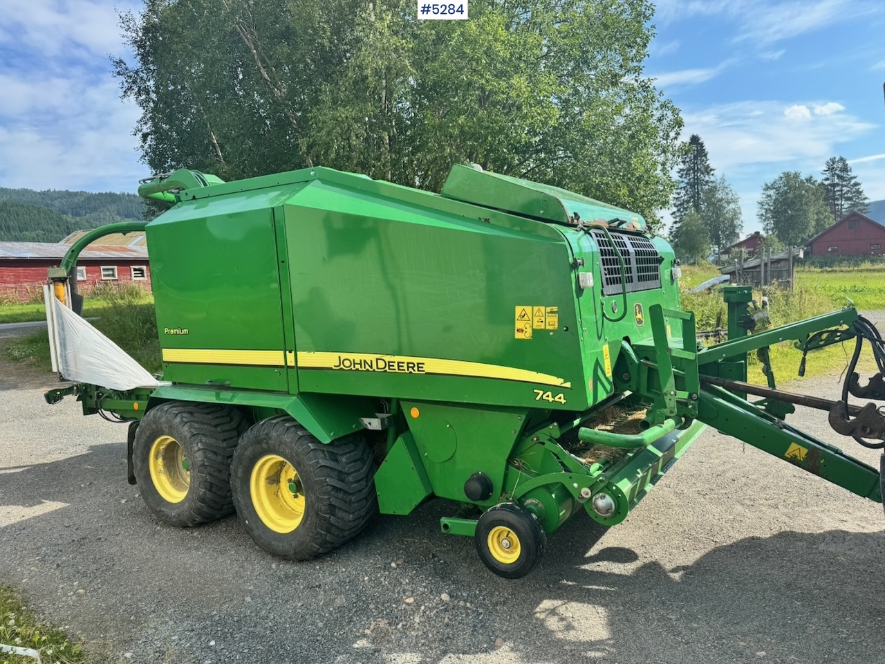 2012 John Deere 744 Combi baler. - Stroj na sklizeň pícnin: obrázek 2 2012 John Deere 744 Combi baler. - Stroj na sklizeň pícnin: obrázek 2