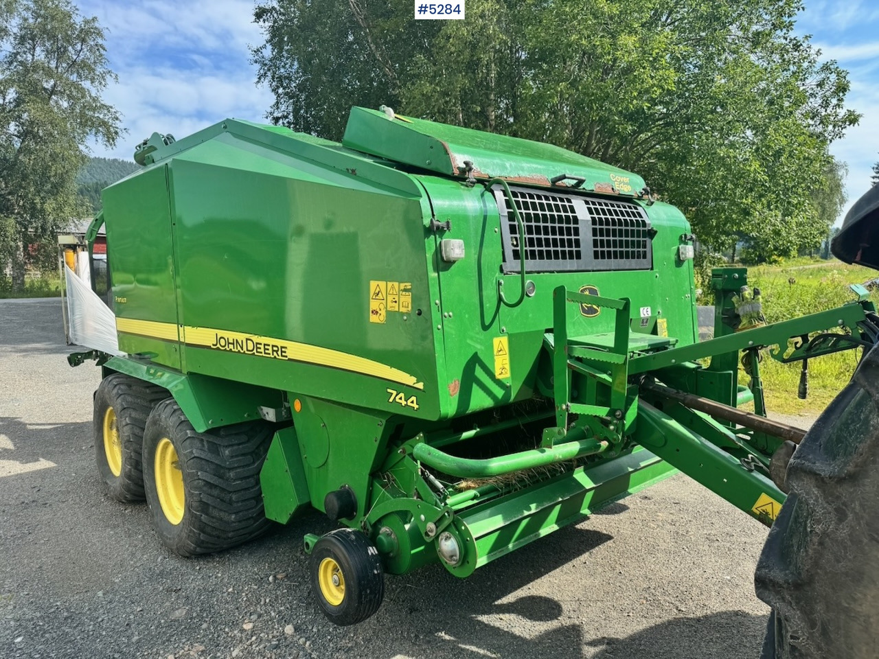 2012 John Deere 744 Combi baler. - Stroj na sklizeň pícnin: obrázek 1 2012 John Deere 744 Combi baler. - Stroj na sklizeň pícnin: obrázek 1