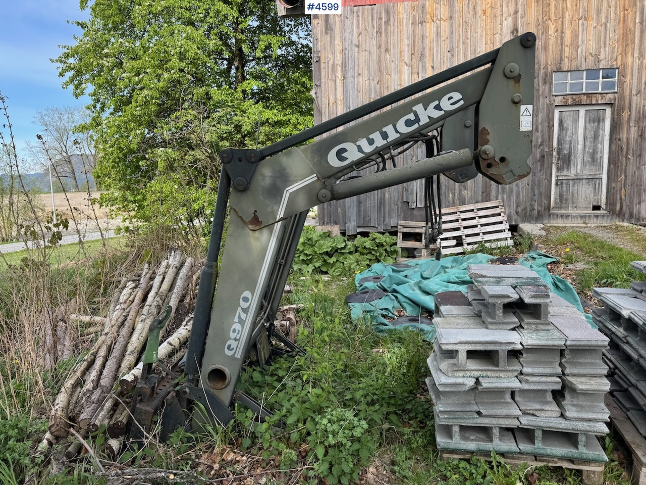 2012 Quicke Q970 w/ bucket and pallet fork. - Čelní nakladač pro traktor: obrázek 1 2012 Quicke Q970 w/ bucket and pallet fork. - Čelní nakladač pro traktor: obrázek 1