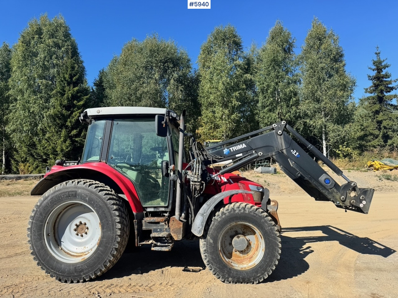 2014 Massey Ferguson 5610 w/ Front Loader and Hydraulics. 1950 hours! - Traktor: obrázek 3 2014 Massey Ferguson 5610 w/ Front Loader and Hydraulics. 1950 hours! - Traktor: obrázek 3