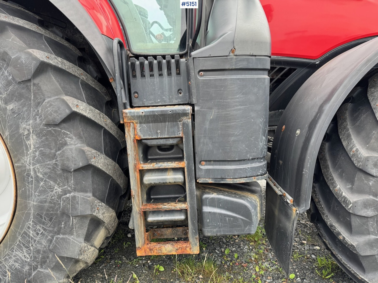2016 Case IH Optum 300 CVX w/front hydraulics and plowing rig - Traktor: obrázek 5 2016 Case IH Optum 300 CVX w/front hydraulics and plowing rig - Traktor: obrázek 5