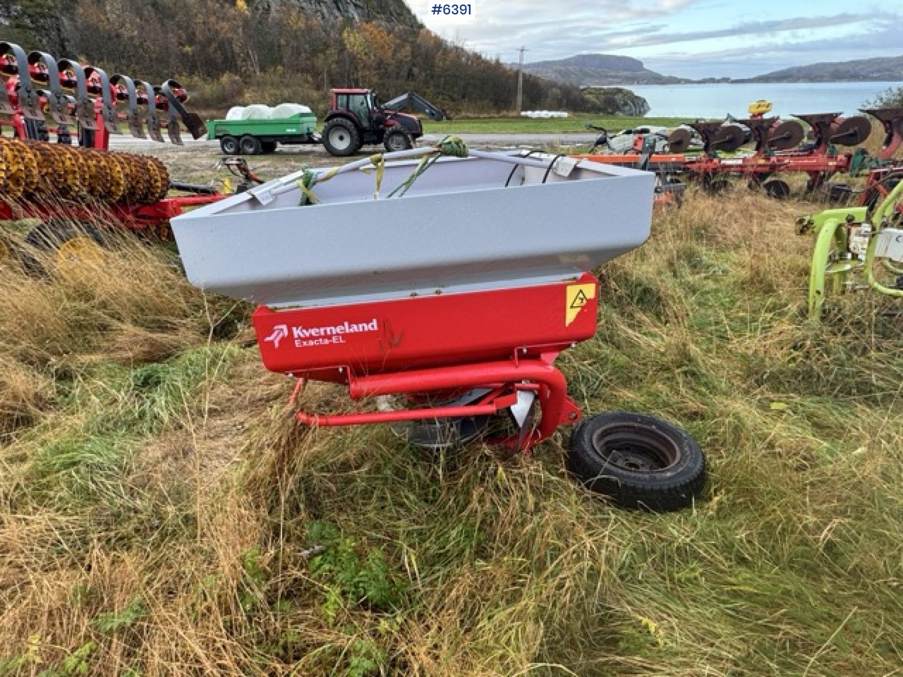 2016 Kverneland fertilizer spreader. Repair object. - Rozmetadlo hnoje: obrázek 4 2016 Kverneland fertilizer spreader. Repair object. - Rozmetadlo hnoje: obrázek 4