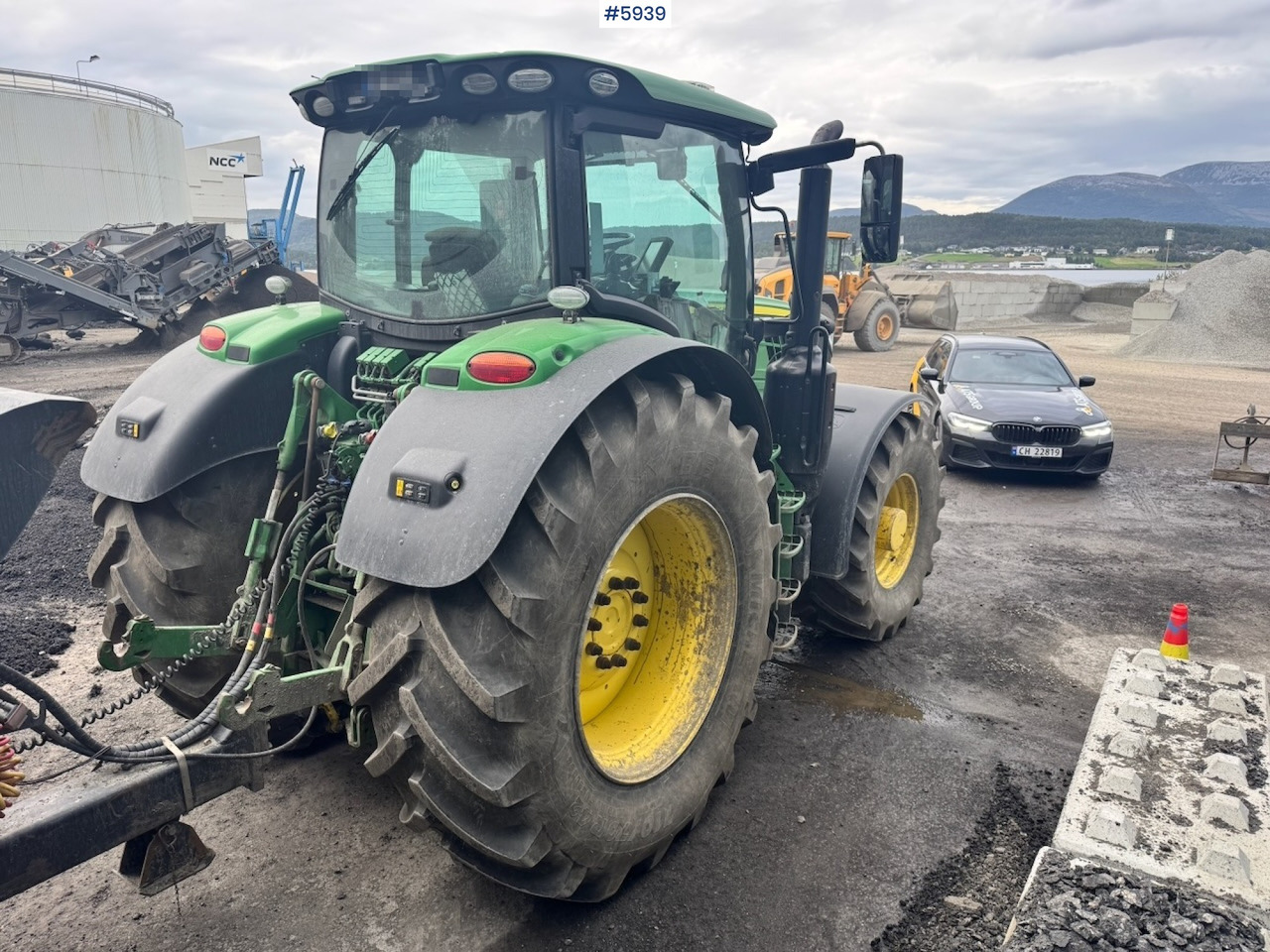 2020 John Deere 6215R w/ Front PTO and hydraulics. 2 sets of tires. - Traktor: obrázek 5 2020 John Deere 6215R w/ Front PTO and hydraulics. 2 sets of tires. - Traktor: obrázek 5