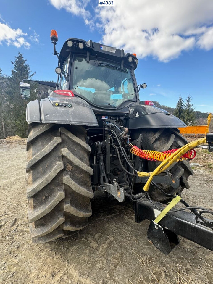 Traktor 2021 Valtra T234 Versu w/ Quicke Q7 Front Loader: obrázek 7