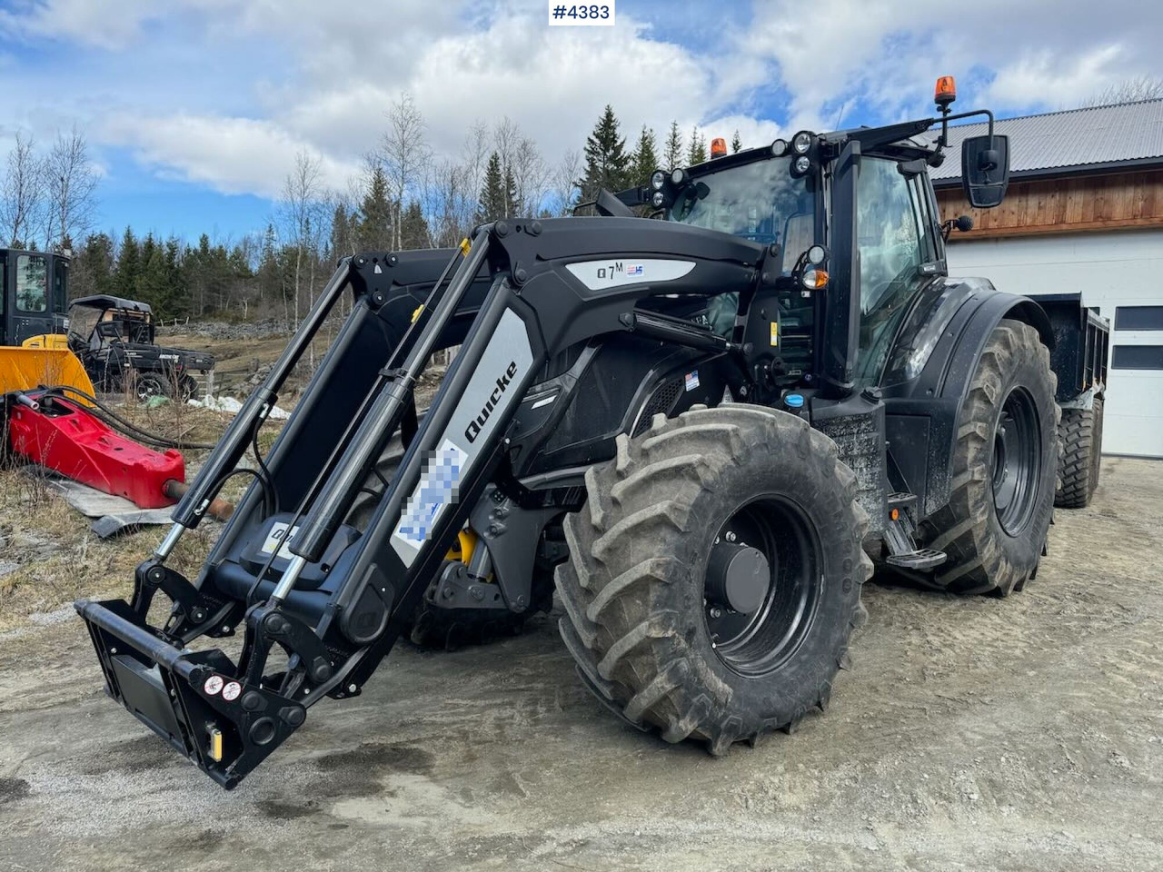 Traktor 2021 Valtra T234 Versu w/ Quicke Q7 Front Loader: obrázek 9