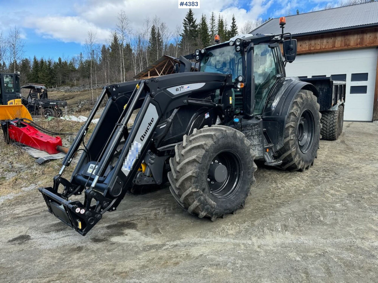 Traktor 2021 Valtra T234 Versu w/ Quicke Q7 Front Loader: obrázek 11