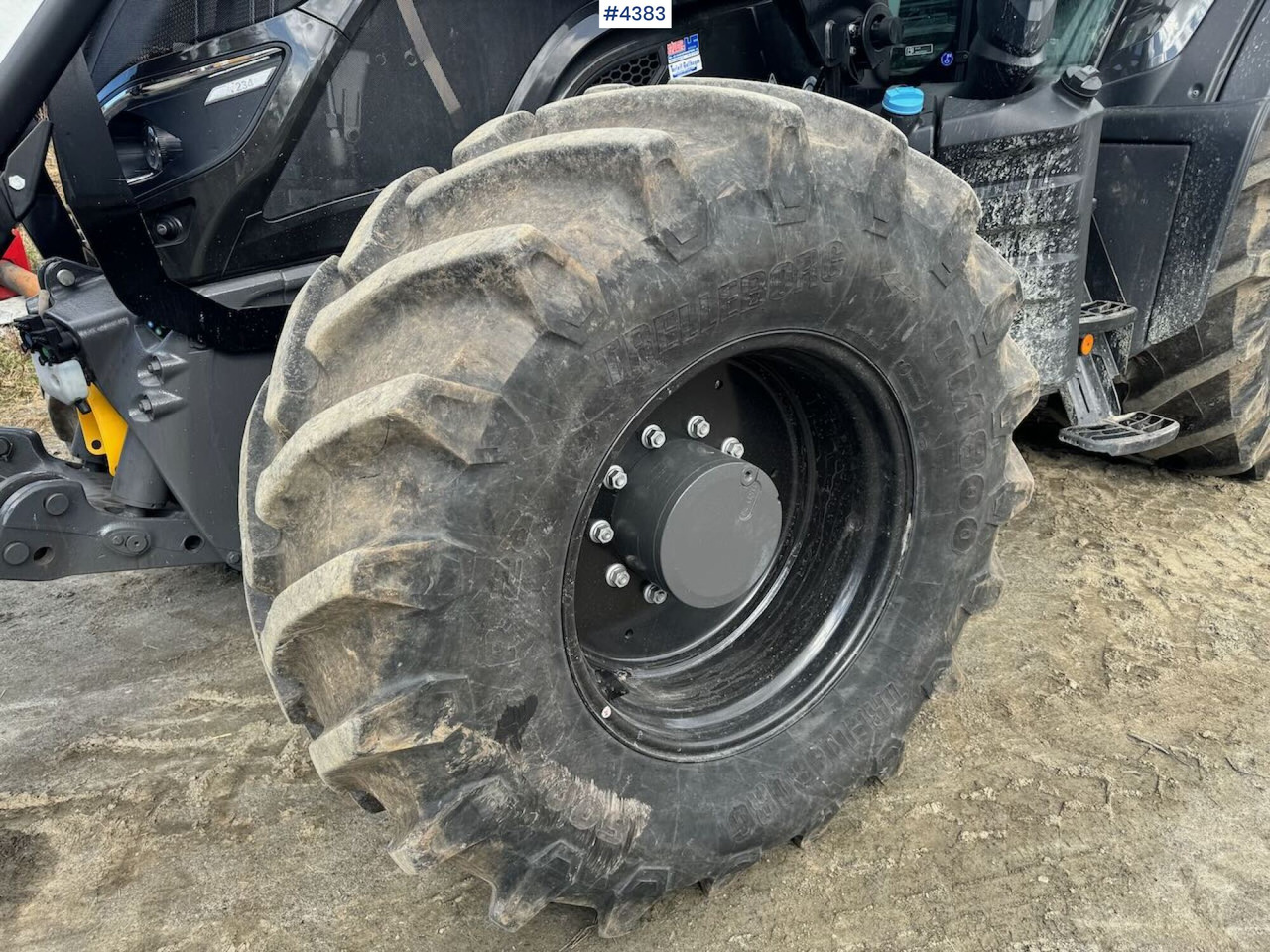 Traktor 2021 Valtra T234 Versu w/ Quicke Q7 Front Loader: obrázek 14