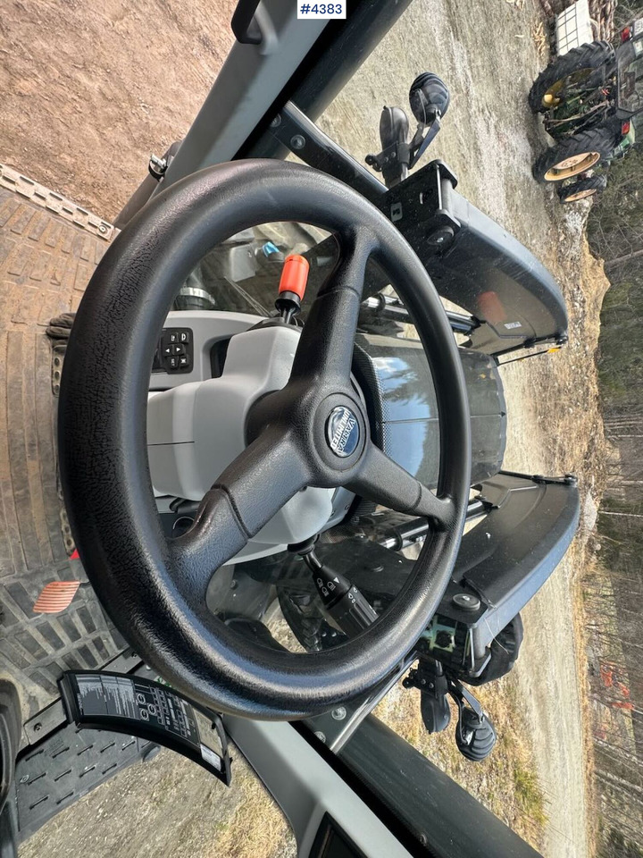 Traktor 2021 Valtra T234 Versu w/ Quicke Q7 Front Loader: obrázek 20