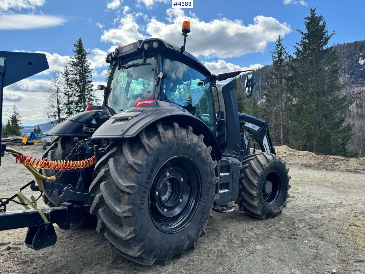Traktor 2021 Valtra T234 Versu w/ Quicke Q7 Front Loader: obrázek 6