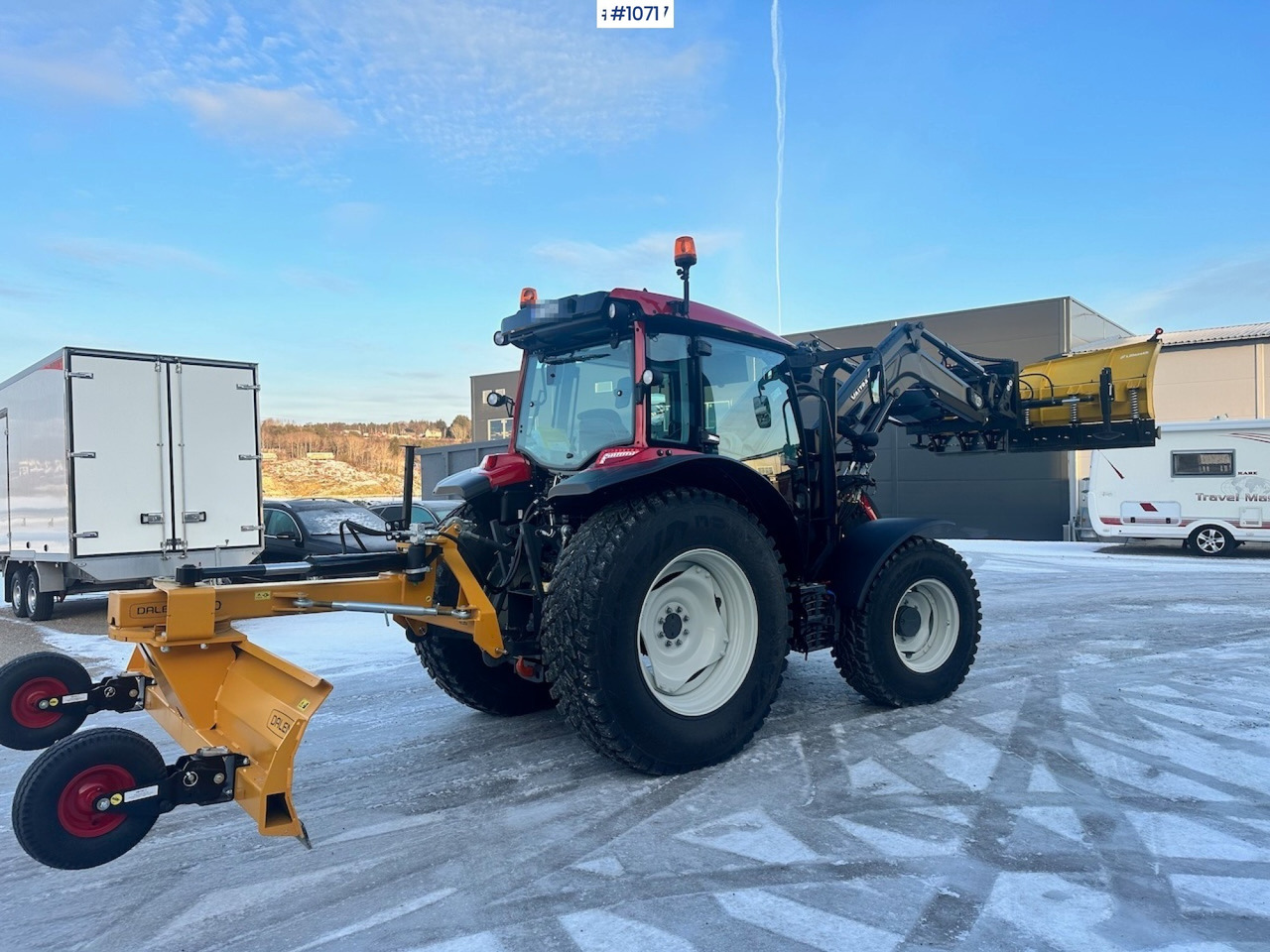 Traktor 2023 Valtra A95 4x4 Tractor w/ Front Loader, Plow and Back plow: obrázek 6