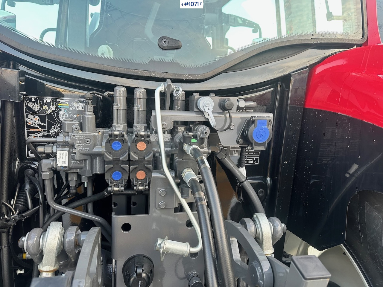 Traktor 2023 Valtra A95 4x4 Tractor w/ Front Loader, Plow and Back plow: obrázek 14