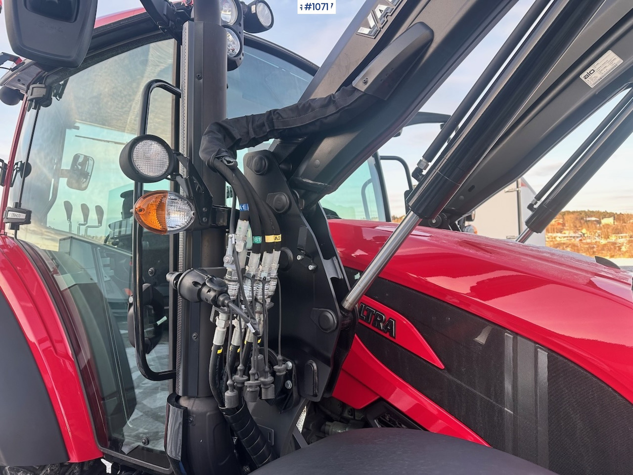 Traktor 2023 Valtra A95 4x4 Tractor w/ Front Loader, Plow and Back plow: obrázek 20