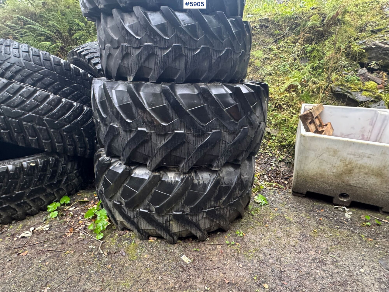 8 pcs Nokian TRI 2 tires. 4 pcs on rims! - Kompletní kolo pro Stavební technika: obrázek 4 8 pcs Nokian TRI 2 tires. 4 pcs on rims! - Kompletní kolo pro Stavební technika: obrázek 4