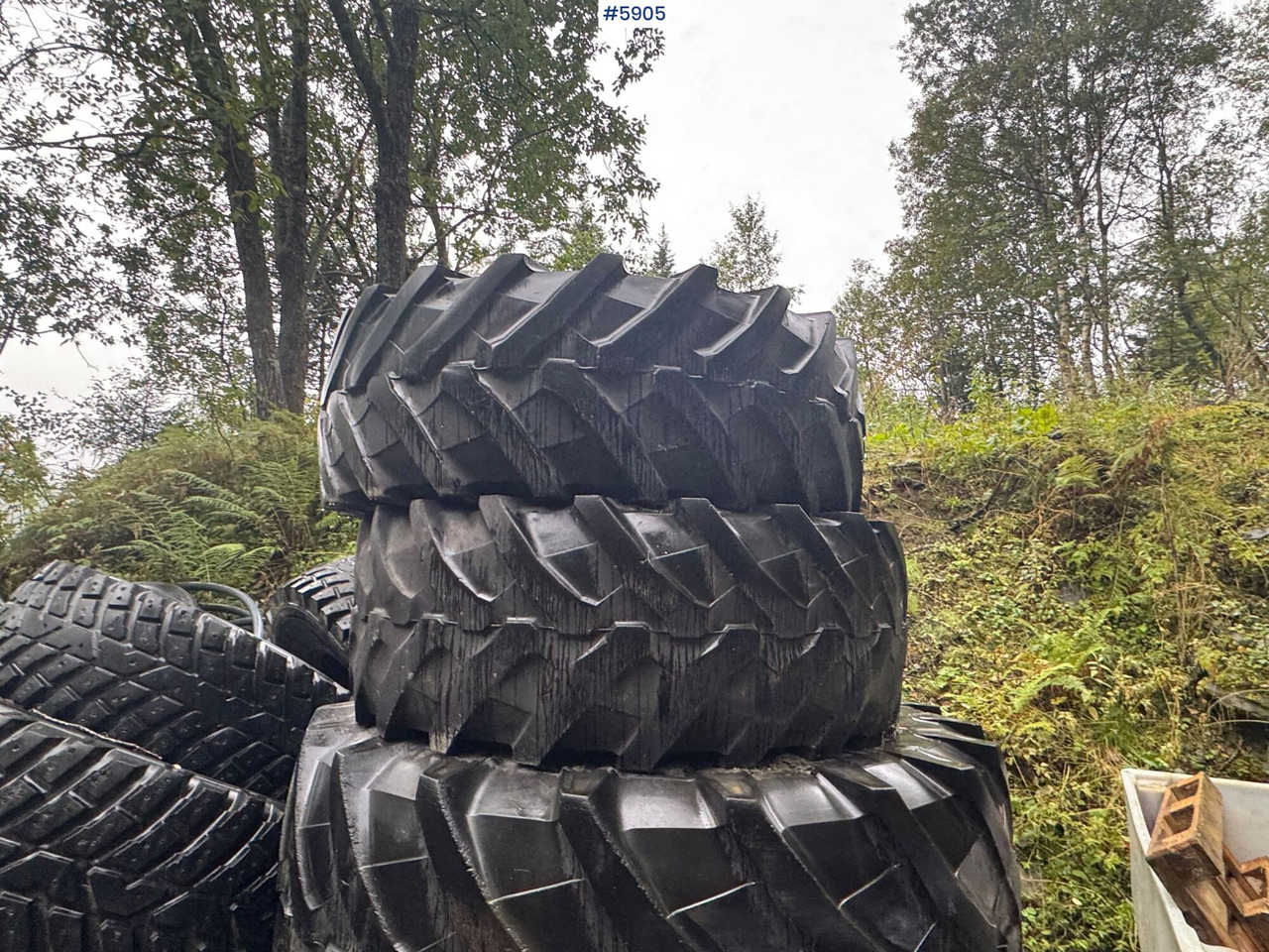 8 pcs Nokian TRI 2 tires. 4 pcs on rims! - Kompletní kolo pro Stavební technika: obrázek 5 8 pcs Nokian TRI 2 tires. 4 pcs on rims! - Kompletní kolo pro Stavební technika: obrázek 5