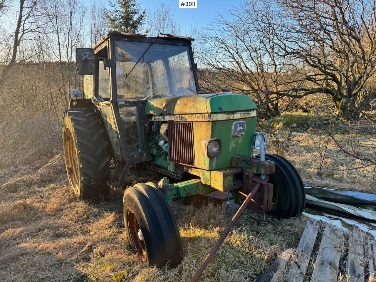 Ca. 1985 John Deere 4x2 - Traktor: obrázek 2 Ca. 1985 John Deere 4x2 - Traktor: obrázek 2