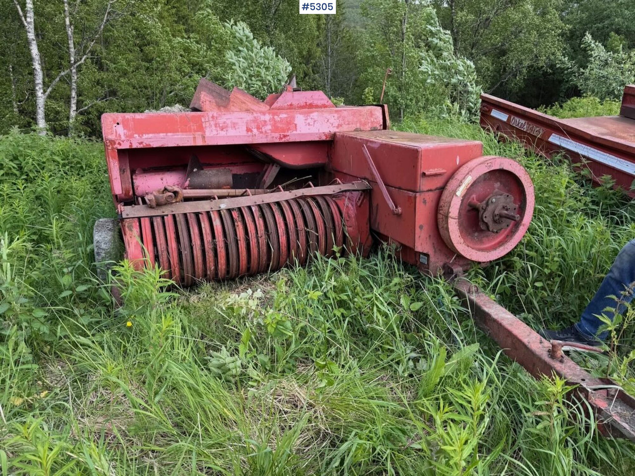 Deutz Fahr HD 300 Square baller - Stroj na sklizeň pícnin: obrázek 2 Deutz Fahr HD 300 Square baller - Stroj na sklizeň pícnin: obrázek 2