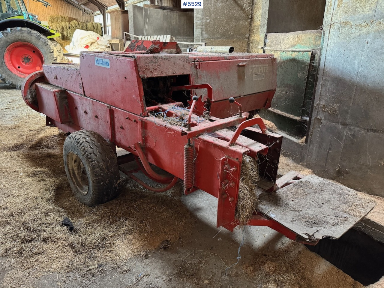 Deutz Fahr Square baler. - Stroj na sklizeň pícnin: obrázek 3 Deutz Fahr Square baler. - Stroj na sklizeň pícnin: obrázek 3