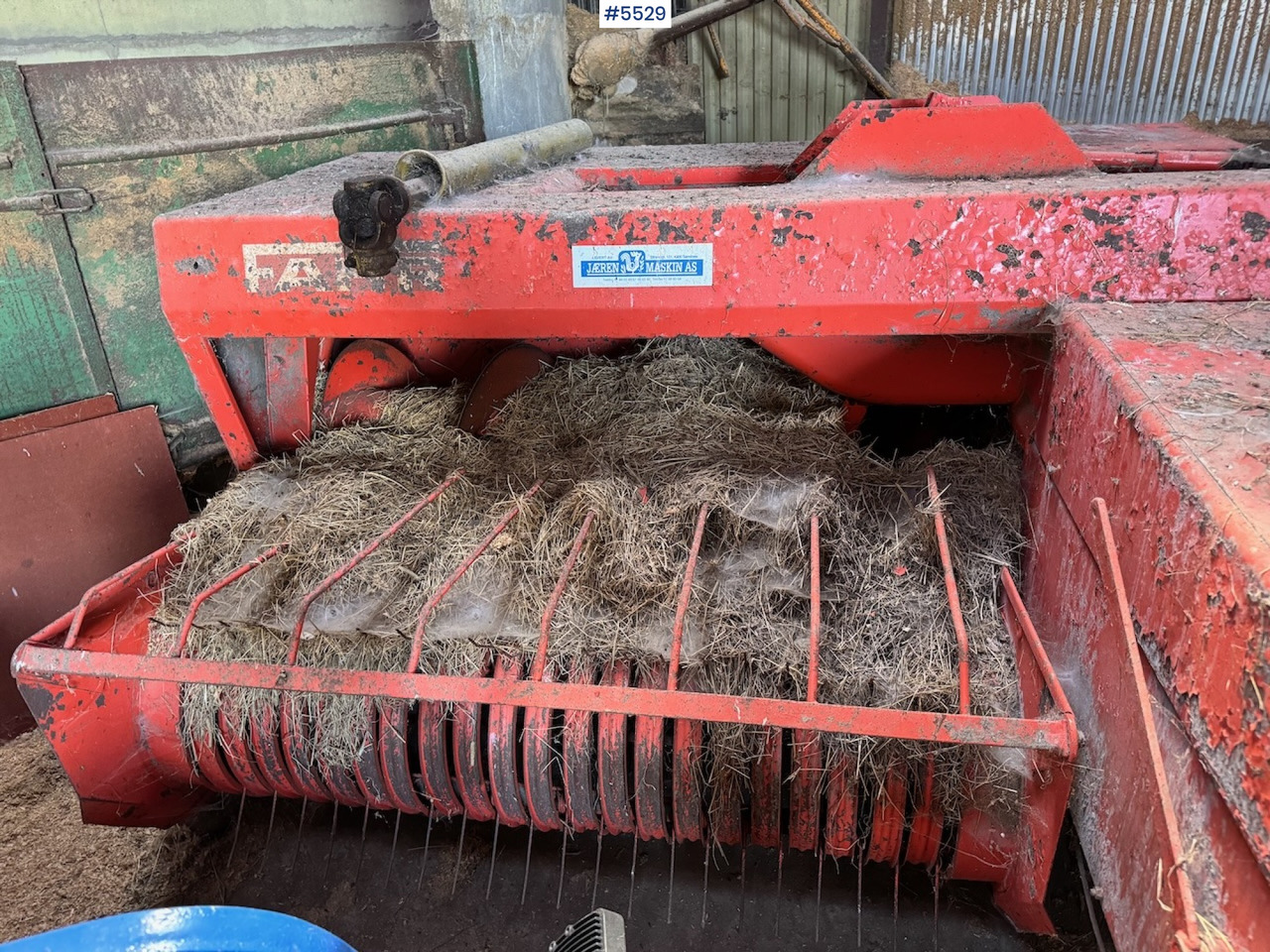 Deutz Fahr Square baler. - Stroj na sklizeň pícnin: obrázek 5 Deutz Fahr Square baler. - Stroj na sklizeň pícnin: obrázek 5