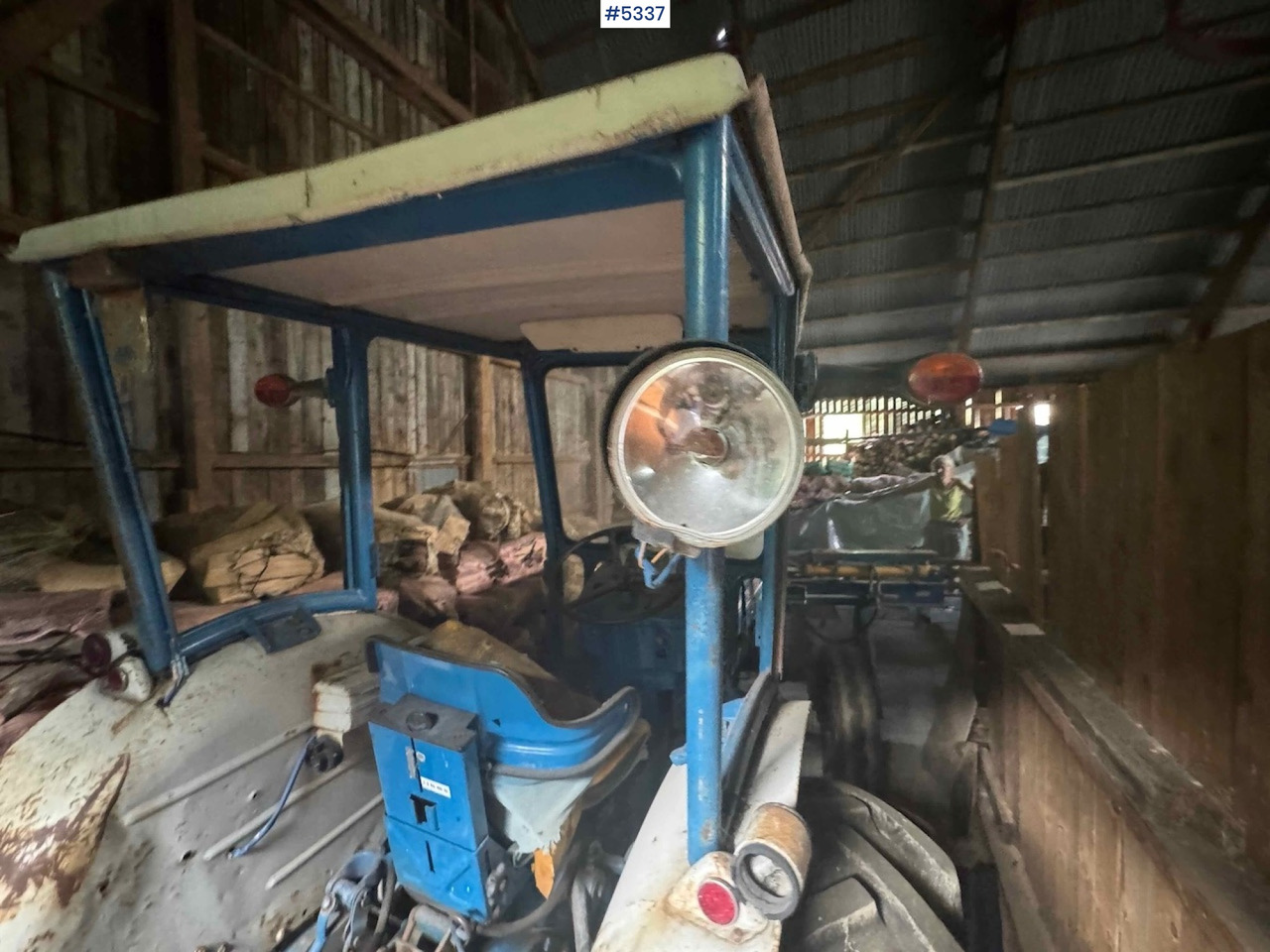 Traktor Ford 3000 traktor m/ skuffe: obrázek 10