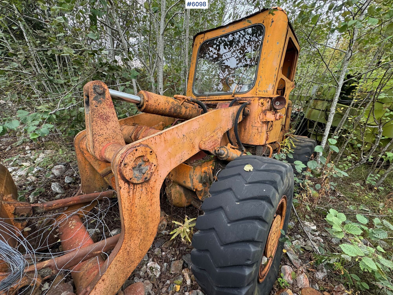 Hanomag wheel loader with bucket – repair object - Kolový nakladač: obrázek 2 Hanomag wheel loader with bucket – repair object - Kolový nakladač: obrázek 2
