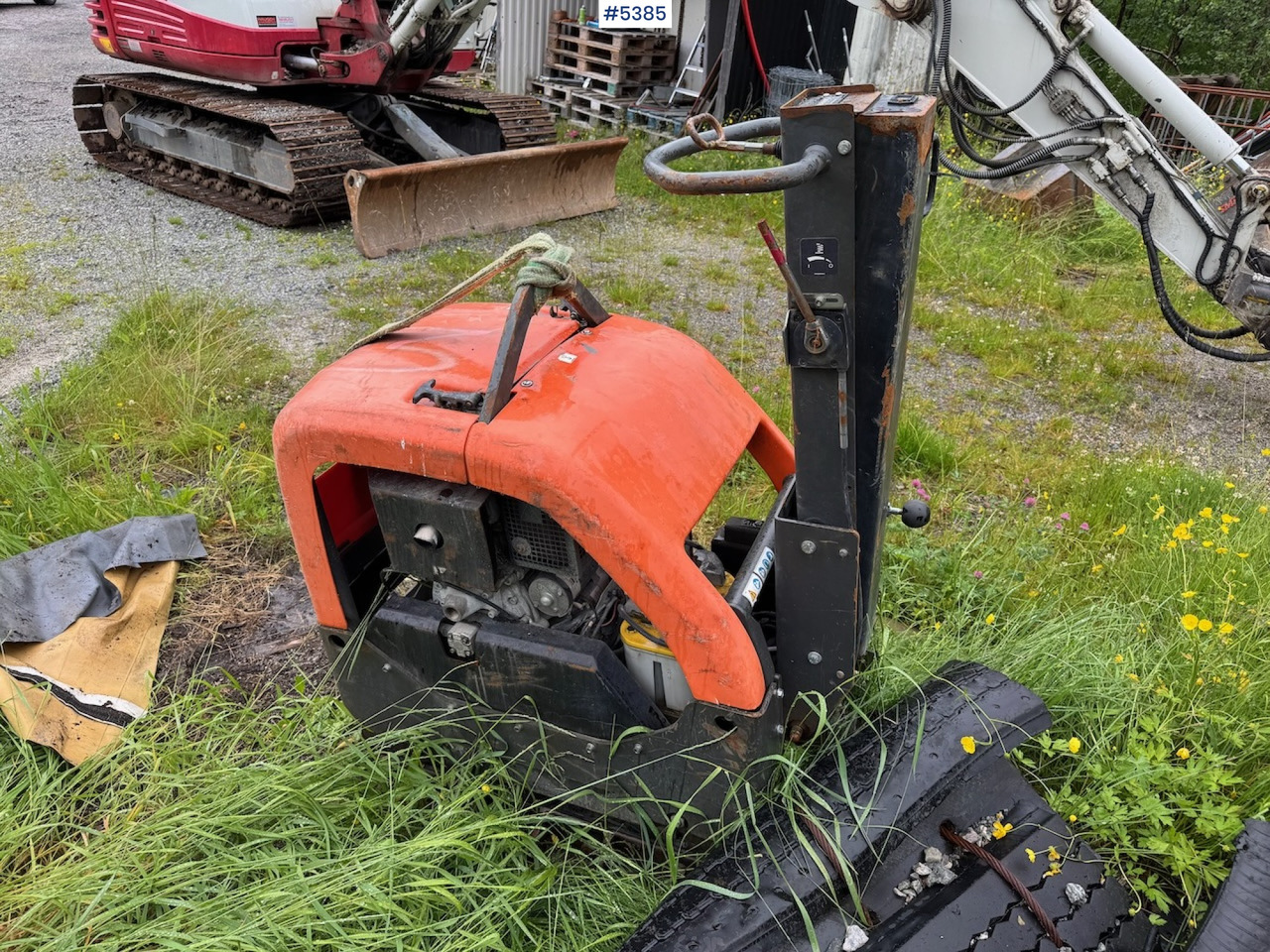 Husqvarna LG 504 Vibrating compactor. - Stroj na obdělávání půdy: obrázek 5 Husqvarna LG 504 Vibrating compactor. - Stroj na obdělávání půdy: obrázek 5