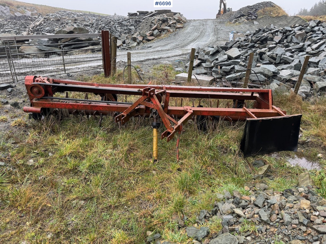 Kverneland stone rake 4 m. - Stroj na obdělávání půdy: obrázek 5 Kverneland stone rake 4 m. - Stroj na obdělávání půdy: obrázek 5