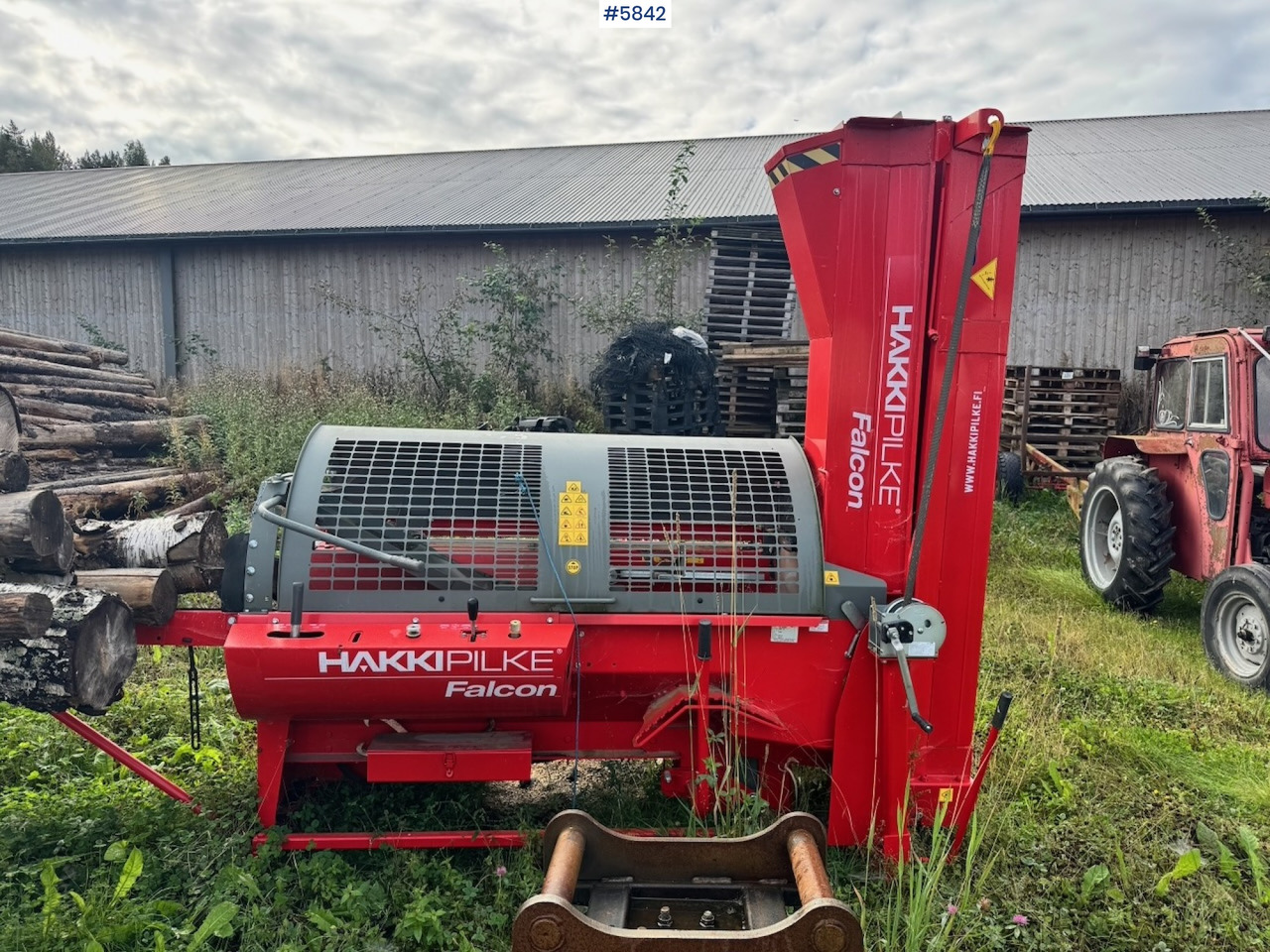 2018 Hakki Pilke Falcon 35 Wood chipper w/ feeding table. - Lesní technika: obrázek 1 2018 Hakki Pilke Falcon 35 Wood chipper w/ feeding table. - Lesní technika: obrázek 1