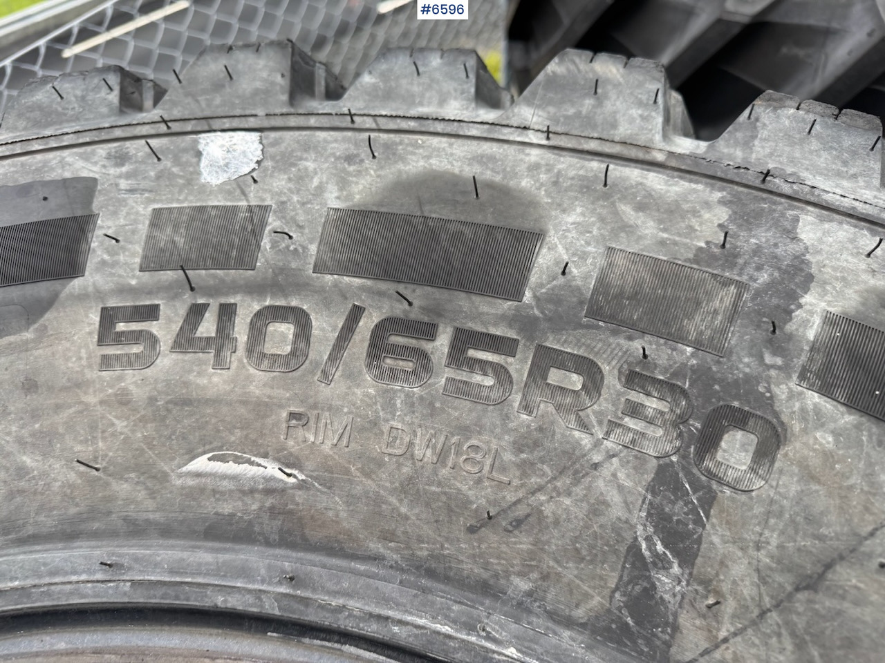 Nokian TRI 540/65 R30 og 650/65 R42. - Pneumatiky pro Zemědělská technika: obrázek 5 Nokian TRI 540/65 R30 og 650/65 R42. - Pneumatiky pro Zemědělská technika: obrázek 5