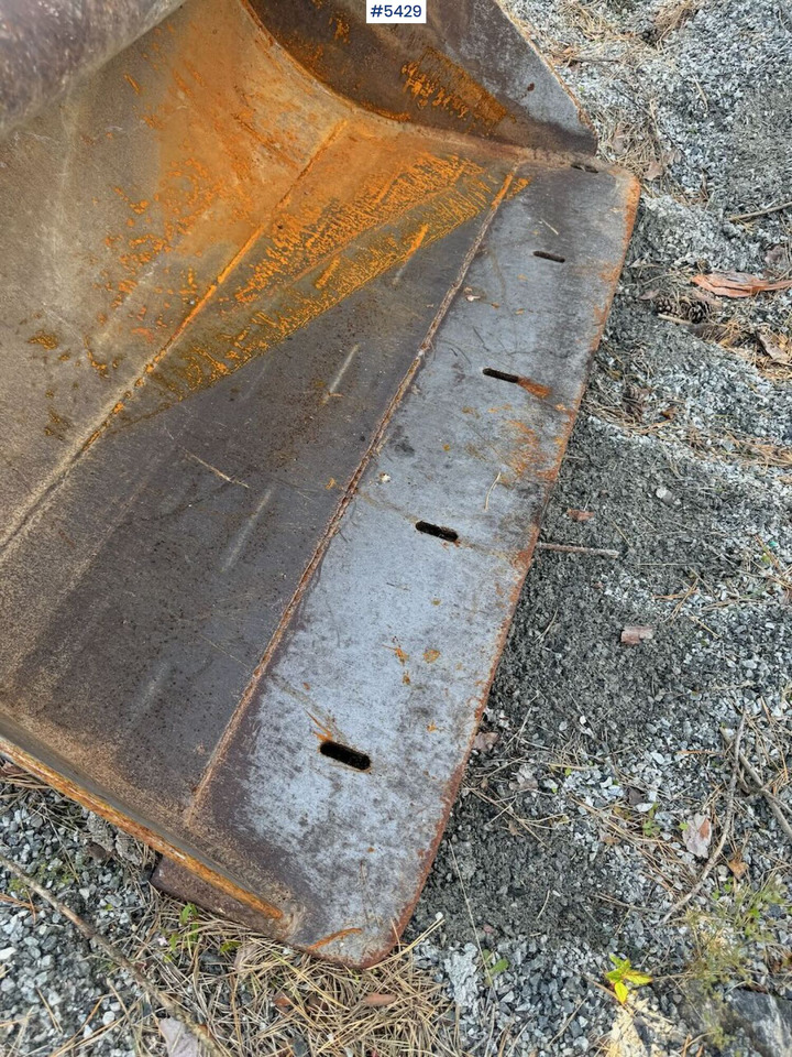 Sanding bucket w/ S50 attachment - Lžíce na bagr: obrázek 3 Sanding bucket w/ S50 attachment - Lžíce na bagr: obrázek 3