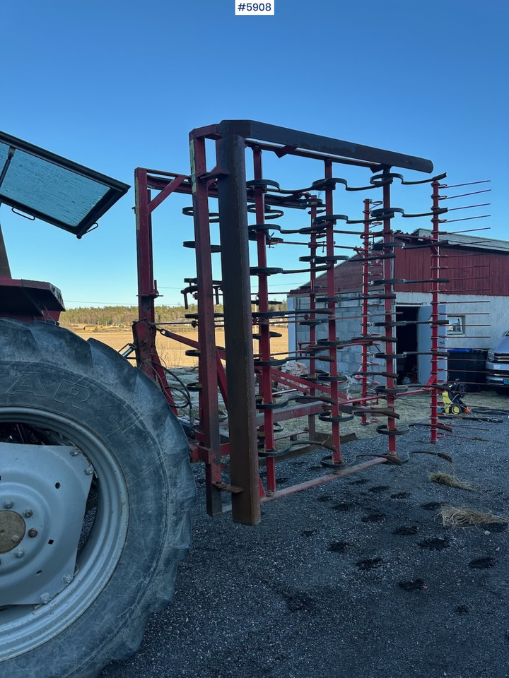 Väderstad Cultivator 4.6 m - Stroj na obdělávání půdy: obrázek 4 Väderstad Cultivator 4.6 m - Stroj na obdělávání půdy: obrázek 4