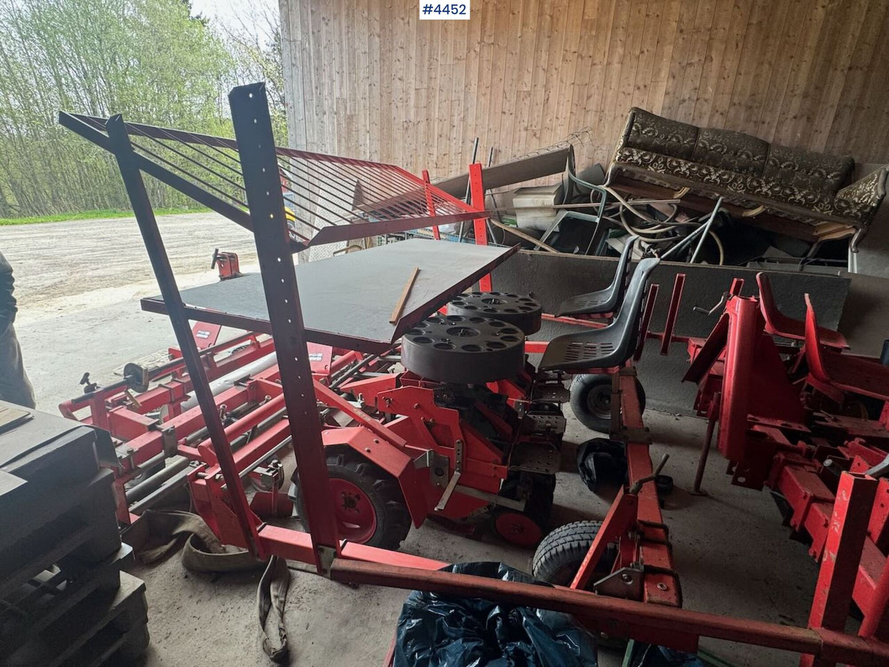 2007 Checchi & Magli B24 - Zemědělská technika: obrázek 4 2007 Checchi & Magli B24 - Zemědělská technika: obrázek 4