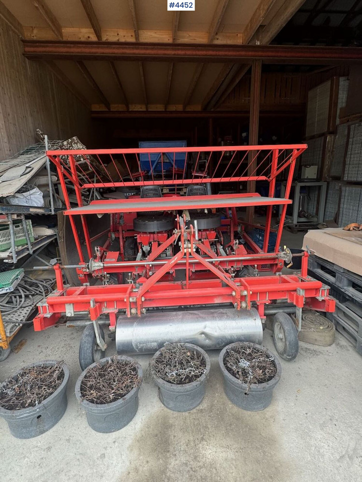 2007 Checchi & Magli B24 - Zemědělská technika: obrázek 1 2007 Checchi & Magli B24 - Zemědělská technika: obrázek 1