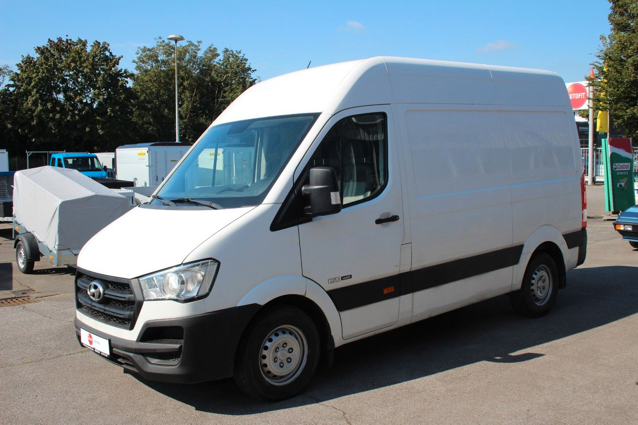 Hyundai H350 Klima L2H2 1.Hand 137tKM - Mikrobus: obrázek 4 Hyundai H350 Klima L2H2 1.Hand 137tKM - Mikrobus: obrázek 4