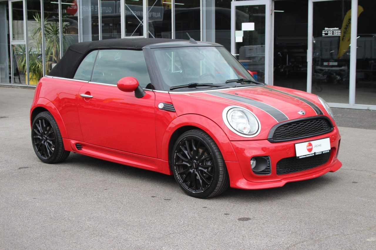 MINI COOPER Cabrio "Works Optik" Pepper 114tKM - Osobní auto: obrázek 2 MINI COOPER Cabrio "Works Optik" Pepper 114tKM - Osobní auto: obrázek 2