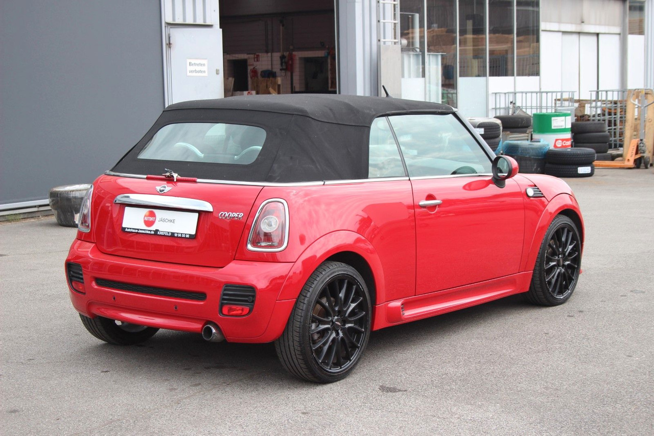 MINI COOPER Cabrio "Works Optik" Pepper 114tKM - Osobní auto: obrázek 4 MINI COOPER Cabrio "Works Optik" Pepper 114tKM - Osobní auto: obrázek 4