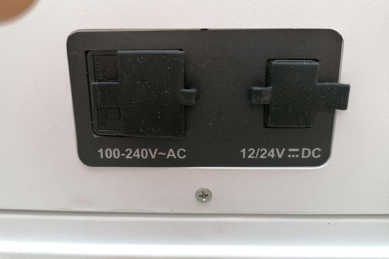 Fridge Dometic Waeco Mobicool 38L - Kabina a interiér pro Nákladní auto: obrázek 5 Fridge Dometic Waeco Mobicool 38L - Kabina a interiér pro Nákladní auto: obrázek 5