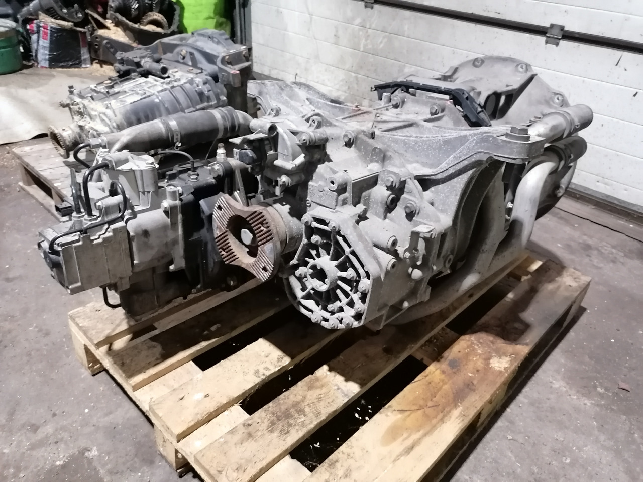 Mercedes-Benz Actros MP-4 gearbox G211-12+Retarder REPAIRED - Převodovka: obrázek 3 Mercedes-Benz Actros MP-4 gearbox G211-12+Retarder REPAIRED - Převodovka: obrázek 3
