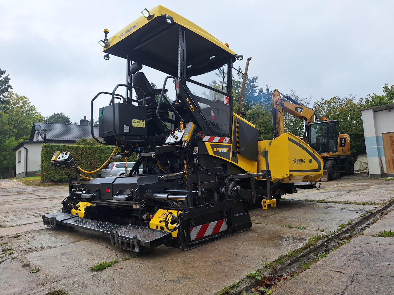 Bomag Bf 300C-3 - Finišér: obrázek 3 Bomag Bf 300C-3 - Finišér: obrázek 3