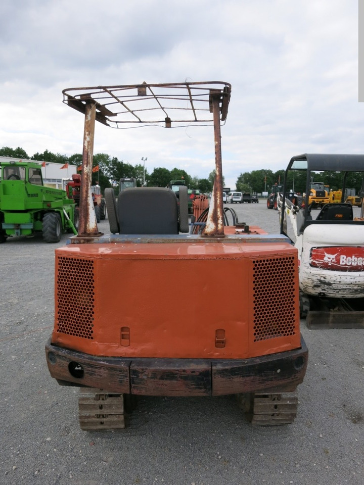 HITACHI EX26 - Mini rýpadlo: obrázek 4 HITACHI EX26 - Mini rýpadlo: obrázek 4