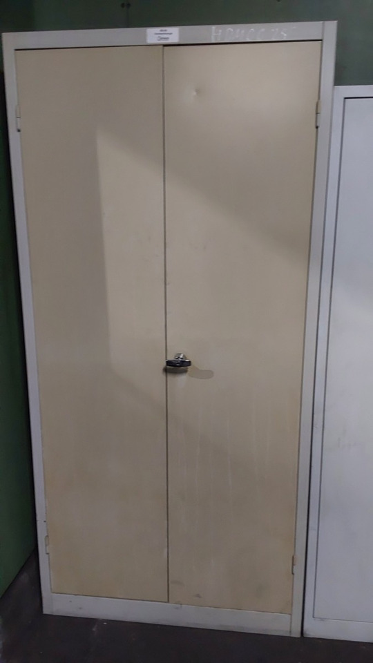 Tuerenschrank 1950x930x400 - Vybavení garáže/ Dílny: obrázek 2 Tuerenschrank 1950x930x400 - Vybavení garáže/ Dílny: obrázek 2