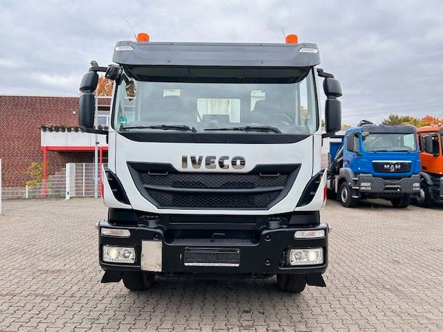 Iveco 410 TRAKKER Wechselsystem Kipper + Asphaltmulde - Ramenový nosič kontajnerov: obrázek 5 Iveco 410 TRAKKER Wechselsystem Kipper + Asphaltmulde - Ramenový nosič kontajnerov: obrázek 5