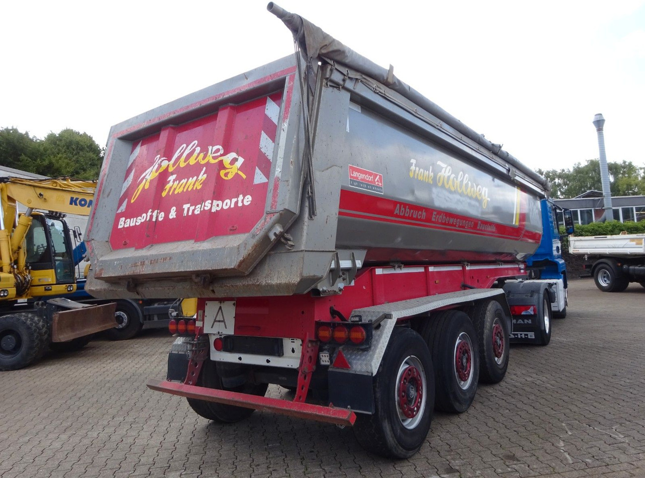 Langendorf Kippauflieger mit 3 Achsen Stahl - Sklápěcí návěs: obrázek 4 Langendorf Kippauflieger mit 3 Achsen Stahl - Sklápěcí návěs: obrázek 4