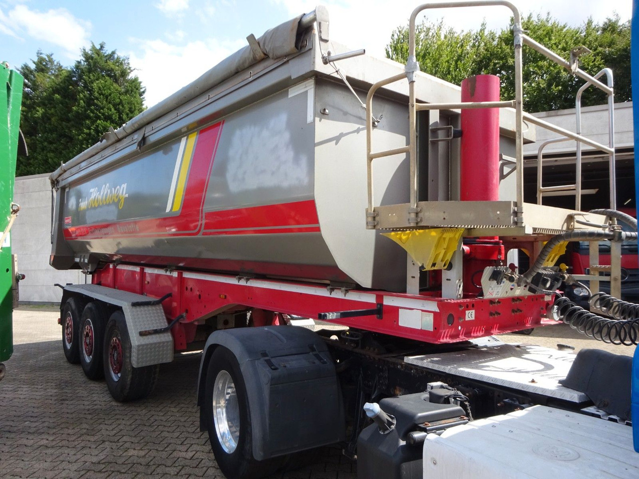 Langendorf Kippauflieger mit 3 Achsen Stahl - Sklápěcí návěs: obrázek 5 Langendorf Kippauflieger mit 3 Achsen Stahl - Sklápěcí návěs: obrázek 5