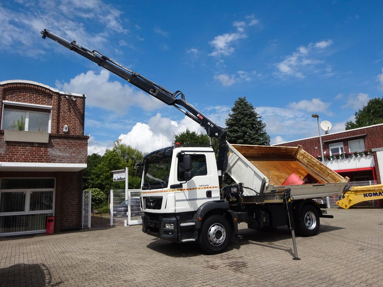 MAN 15.290 TGM 3Skipper + HIAB 111-B3 HIDUO Kran 4x2 - Sklápěč, Auto s hydraulickou rukou: obrázek 2 MAN 15.290 TGM 3Skipper + HIAB 111-B3 HIDUO Kran 4x2 - Sklápěč, Auto s hydraulickou rukou: obrázek 2