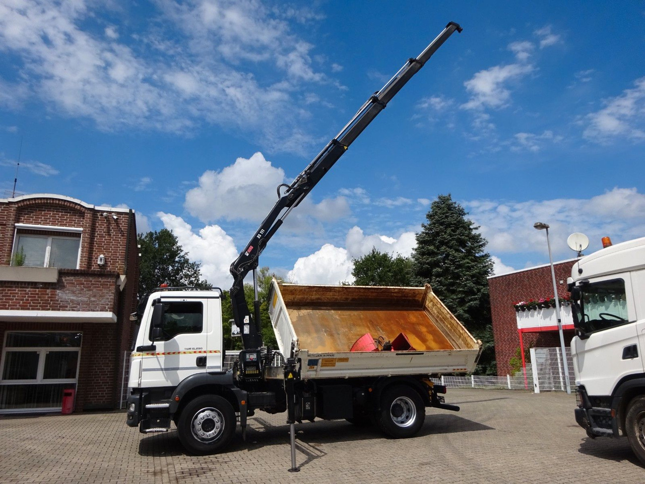 MAN 15.290 TGM 3Skipper + HIAB 111-B3 HIDUO Kran 4x2 - Sklápěč, Auto s hydraulickou rukou: obrázek 3 MAN 15.290 TGM 3Skipper + HIAB 111-B3 HIDUO Kran 4x2 - Sklápěč, Auto s hydraulickou rukou: obrázek 3