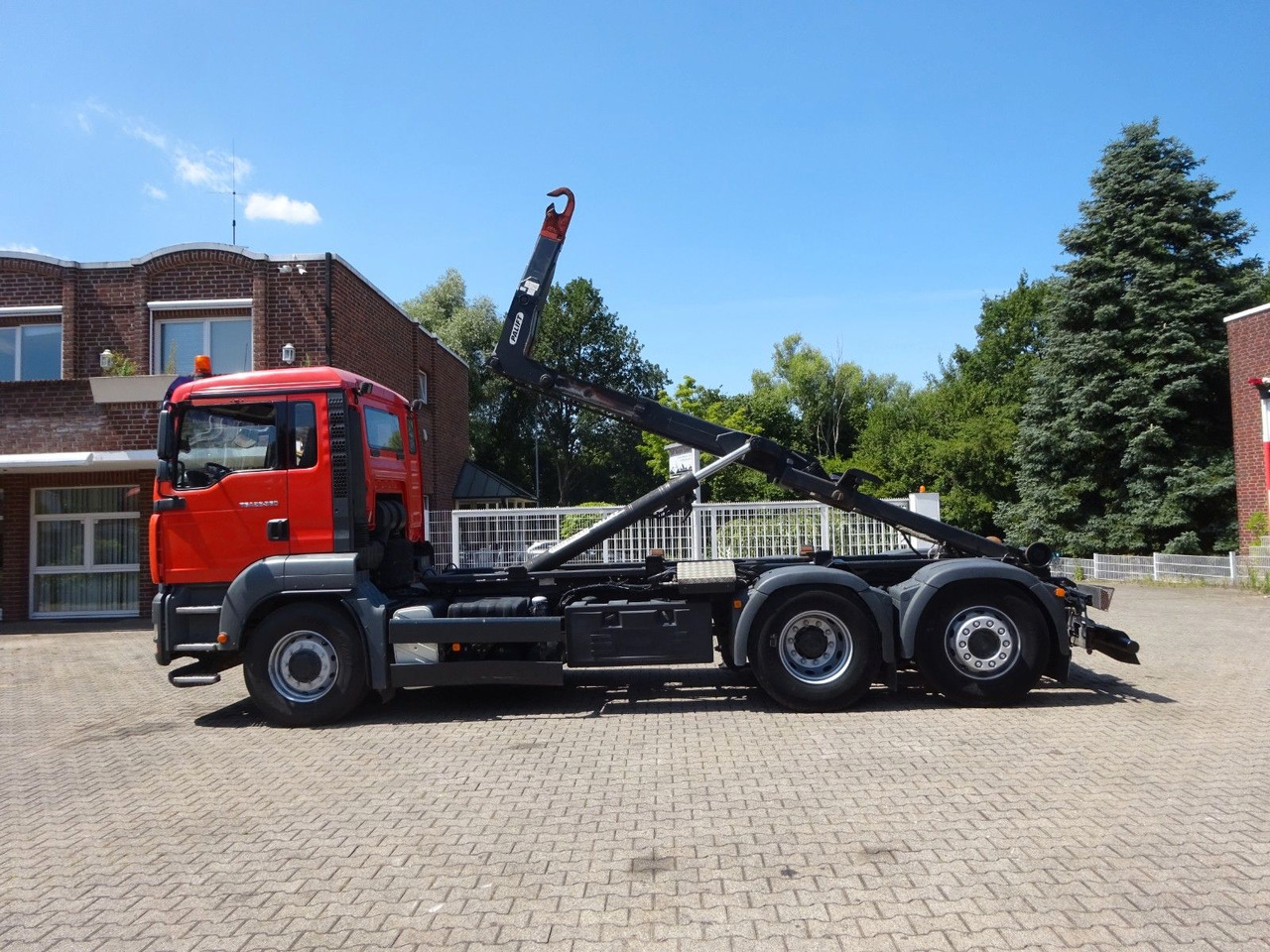 MAN 26.360 TGA PALFINGER Abroller 6x2-4 Hydrodrive - Hákový nosič kontejnerů: obrázek 2 MAN 26.360 TGA PALFINGER Abroller 6x2-4 Hydrodrive - Hákový nosič kontejnerů: obrázek 2