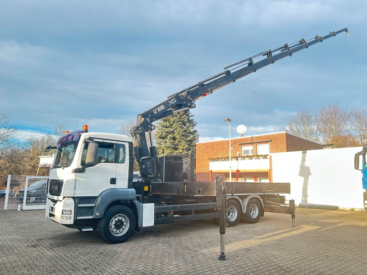 MAN 26.360 TGS Pritsche + HIAB 477 Kran 6x4 - Auto s hydraulickou rukou: obrázek 1 MAN 26.360 TGS Pritsche + HIAB 477 Kran 6x4 - Auto s hydraulickou rukou: obrázek 1