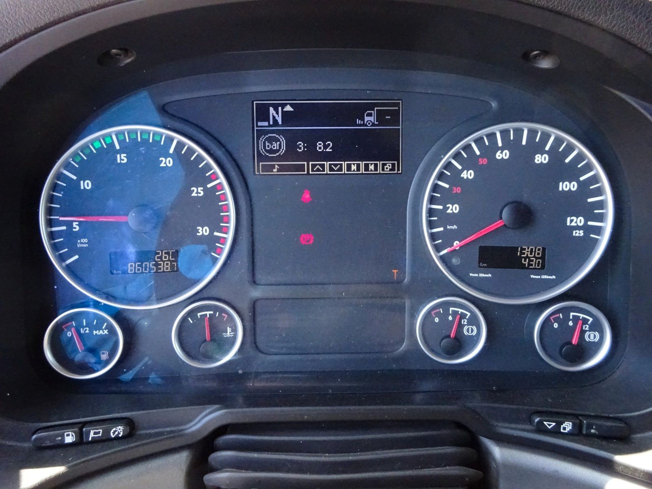 Auto s hydraulickou rukou MAN 26.480 TGX + MKG HLK531 Kran +Lift-Lenkachse: obrázek 19