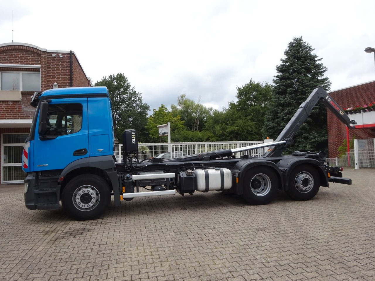 Mercedes-Benz 2533 Antos MULTILIFT Abroller 6x2 - Hákový nosič kontejnerů: obrázek 3 Mercedes-Benz 2533 Antos MULTILIFT Abroller 6x2 - Hákový nosič kontejnerů: obrázek 3