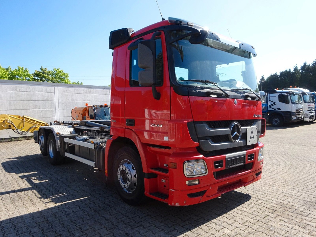 Mercedes-Benz 2544 Actros GERGEN Abroller + Lift-Lenkachse - Hákový nosič kontejnerů: obrázek 2 Mercedes-Benz 2544 Actros GERGEN Abroller + Lift-Lenkachse - Hákový nosič kontejnerů: obrázek 2
